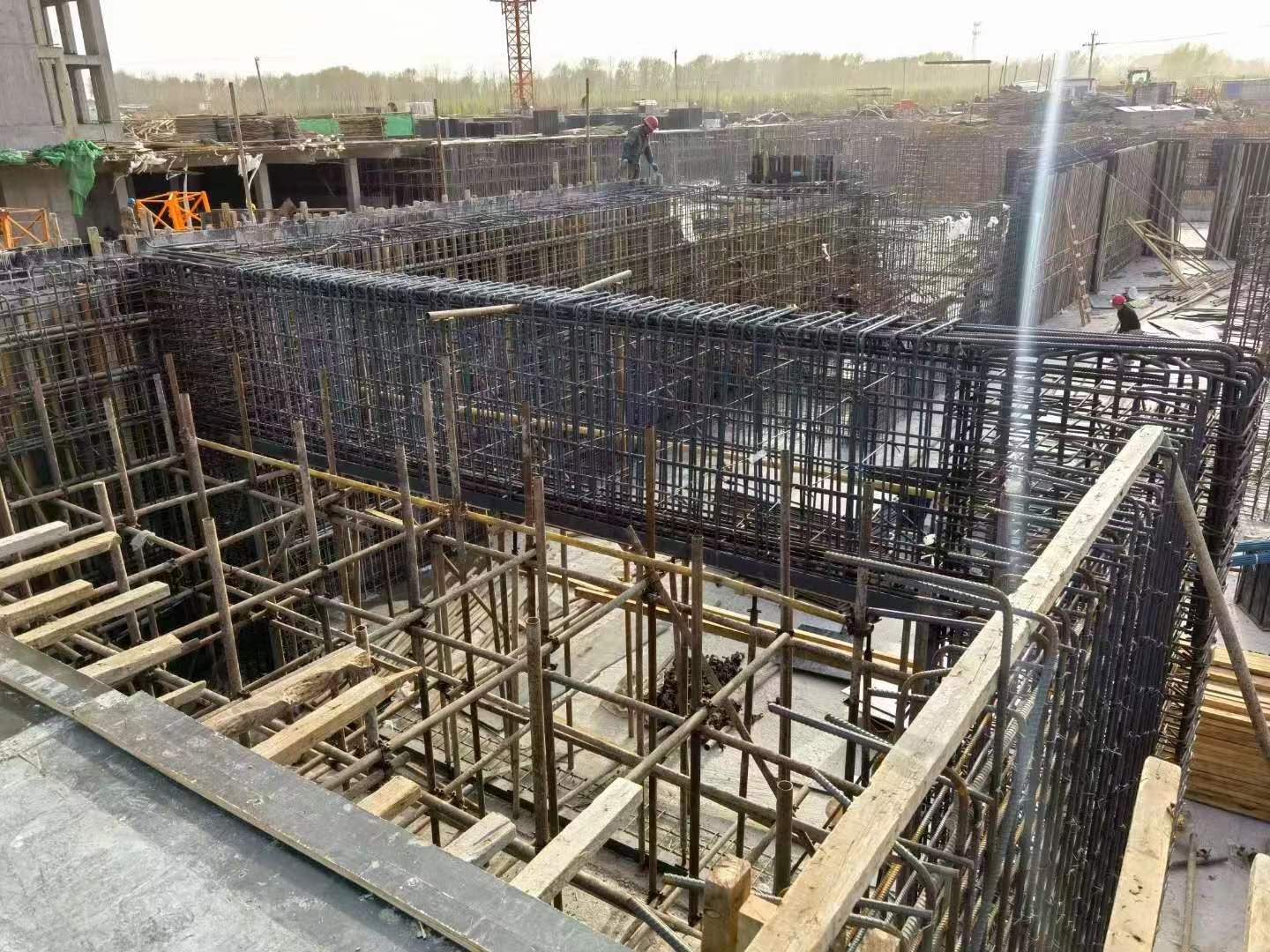 东西湖建筑基础筏板施工时混凝土有哪些常见问题?
